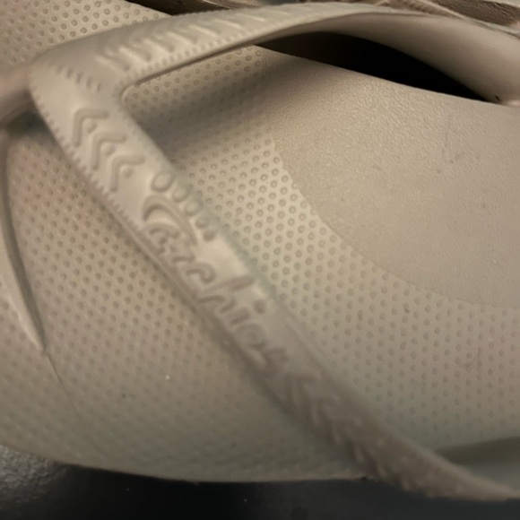 ARCHIES Footwear - Flip Flop Sandals
Women’s size 7 - Picture 6 of 6